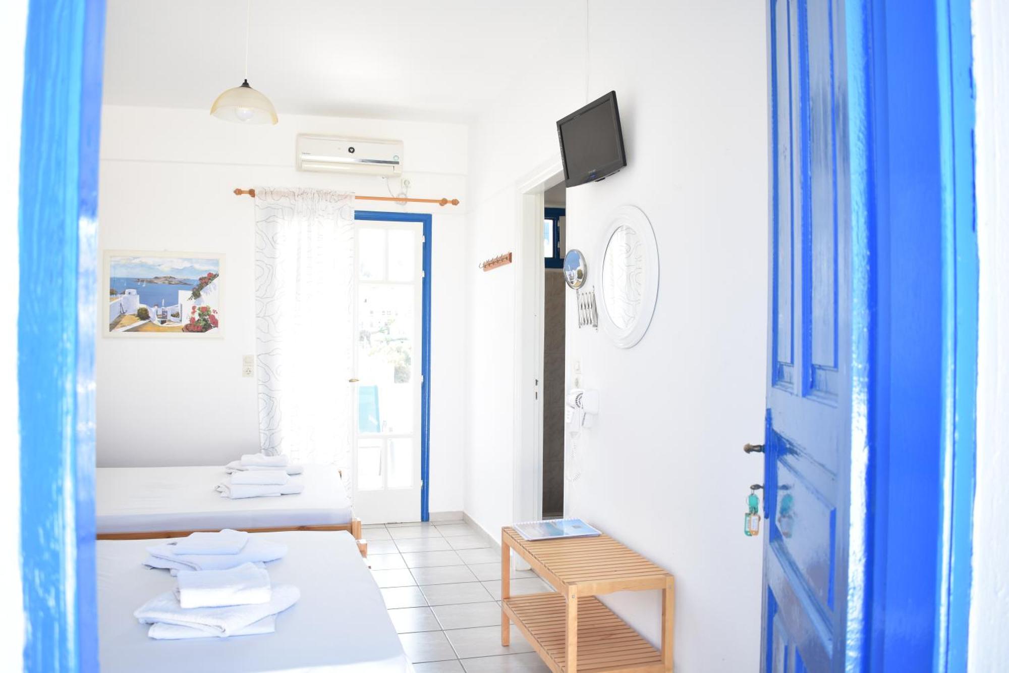 Blue Horizon Ios Hotel Room photo